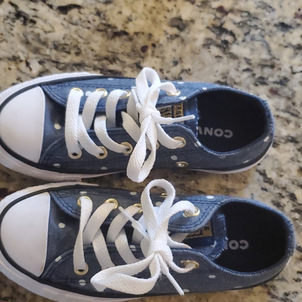 Converse - Picture 3 of 5